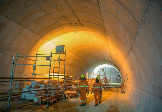No momento, você está visualizando Equipe do Consórcio liderado pela NÚCLEO recebe prêmio na obra do Metrô SP