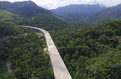 Leia mais sobre o artigo Consórcio integrado pela NÚCLEO assina contrato da supervisão do Contorno Caraguatatuba